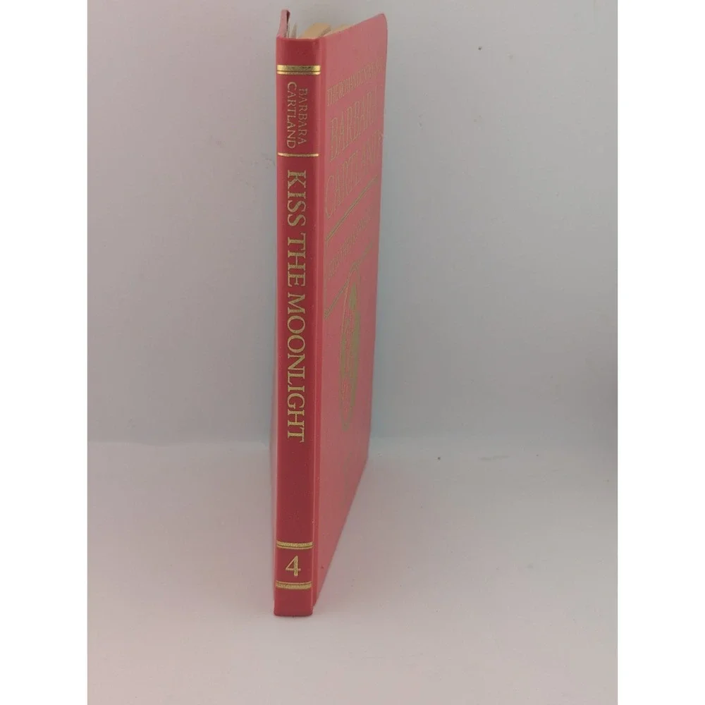 1st Ed. 1977 Romantic Novels of Barbara Cartland KISS The MOONLIGHT Book 4